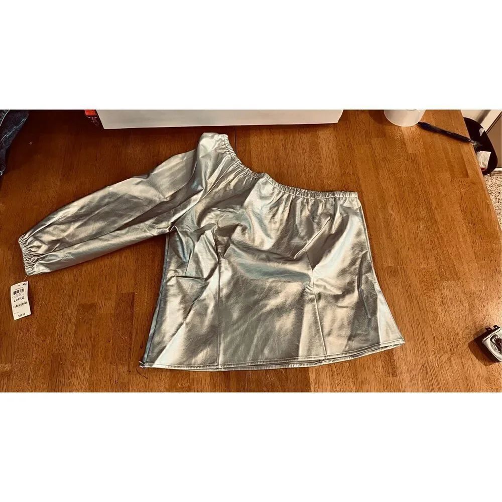 Inc International Concepts Silver Faux Leather Darted One Sleeved Party Top SZ L - Picture 9 of 11